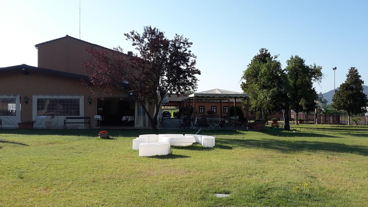 Antico Casale Le Fossate Hotel Giove Kültér fotó